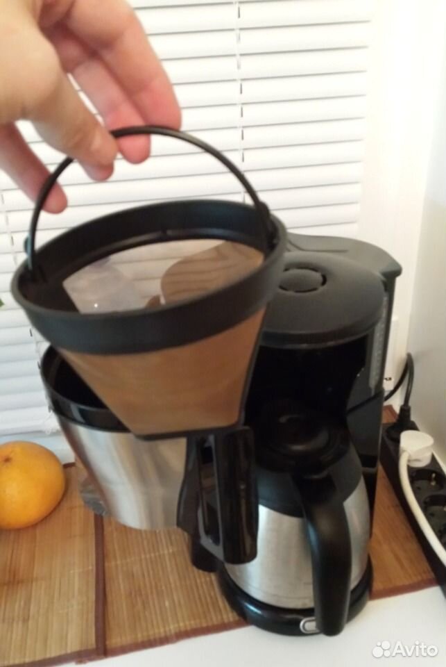 Очистка кофемашины. Забилась кофеварка. Забилась кофеварка. Протирка кофемашины. Грязная кофемашина.