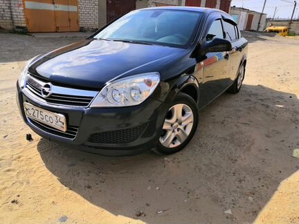 Opel Astra 1.6 МТ, 2012, седан