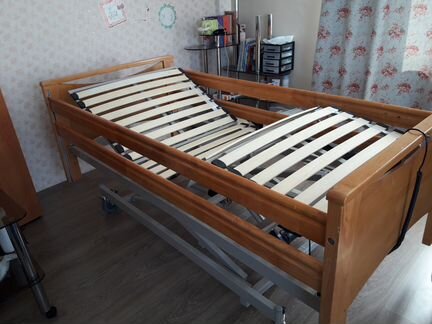 Кровать с электроприводом для лежачих больных