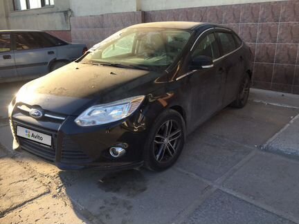 Ford Focus 2.0 AMT, 2013, седан, битый