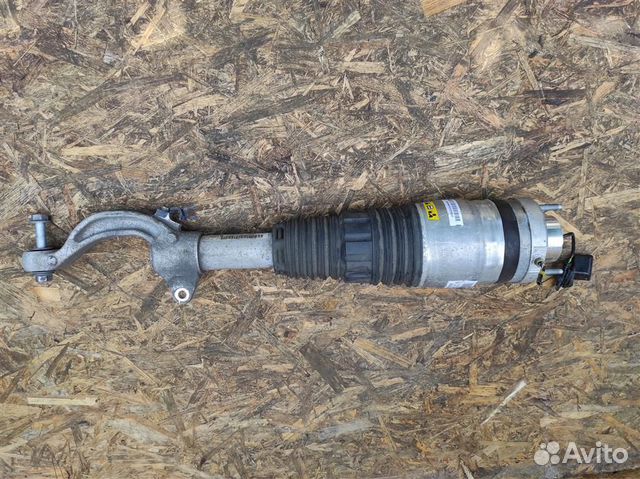 Амортизатор передний правый Maserati Levante M1