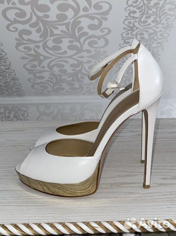 Туфли белые Lesilla