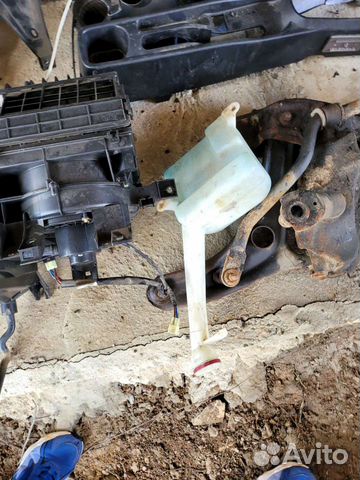 Бочек омывателя на джили мк