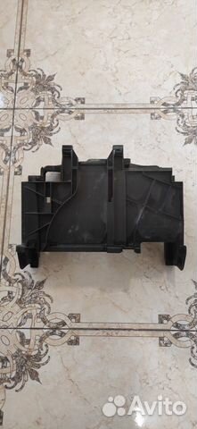 Крышка аккумулятора Фольксваген джетта