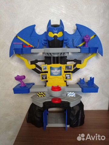 Робот трансформер бетмен