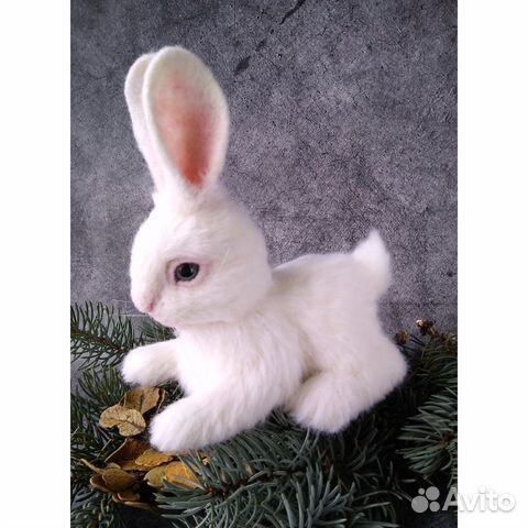 Игрушка зайчик из шерсти (валяние)