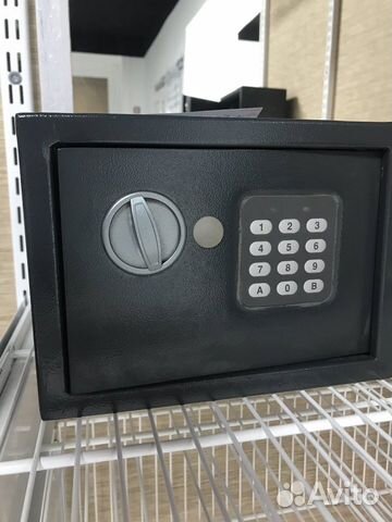 Сейф с электронным замком новый