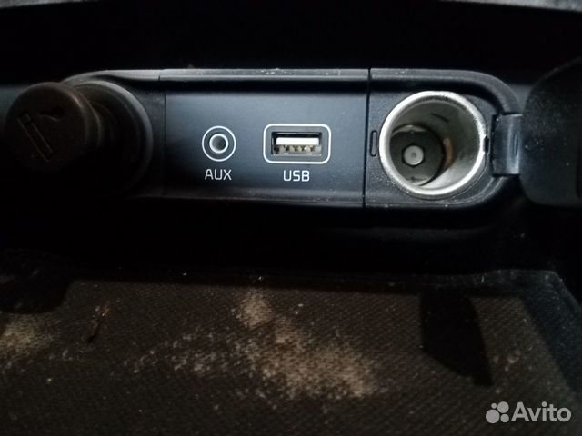 Разъём usb/ aux на Киа Оптима 2018 год