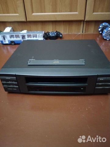 Видеомагнитофон JVC HR J1200A