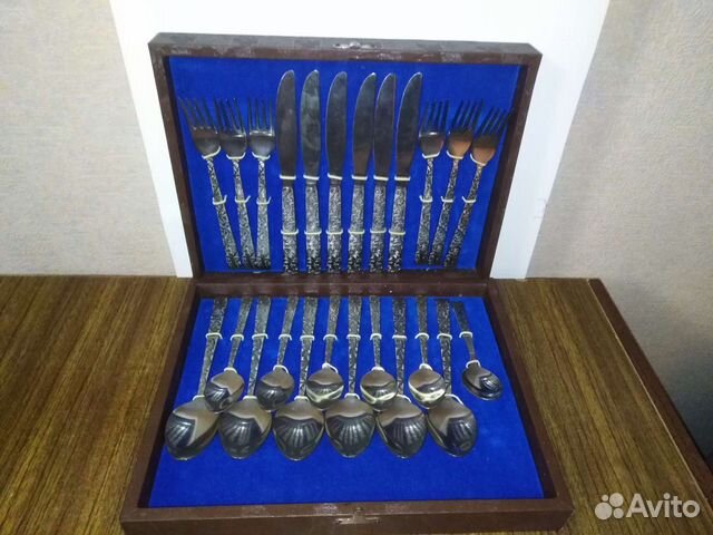 Набор новых столовых приборов. 24 предмета