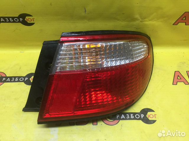 Стоп сигнал задний правый Mazda Millenia 94-00