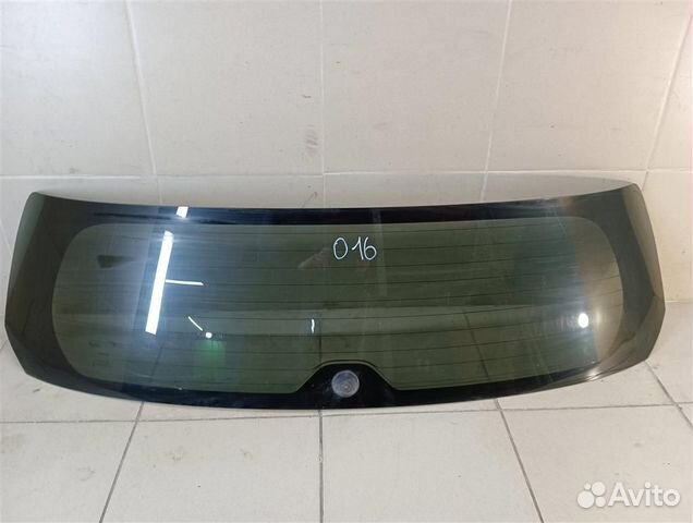 Стекло заднее Toyota Auris E18 2015
