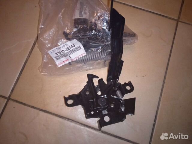 Замок капота Toyota Rav4 40 оригинал, б.у