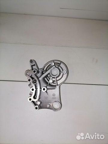 Опорный кронштейн распредвалов Пассат 06H103144F