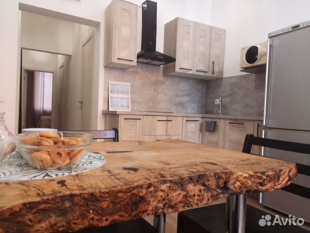 

2-к. квартира, 90 м², 1/9 эт.