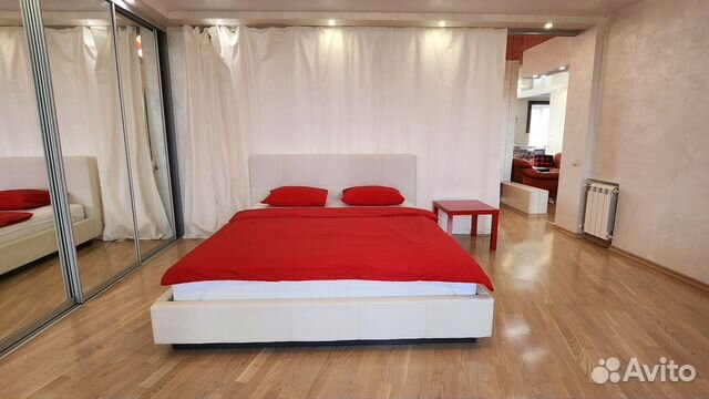 

Квартира-студия, 90 м², 1 кровать