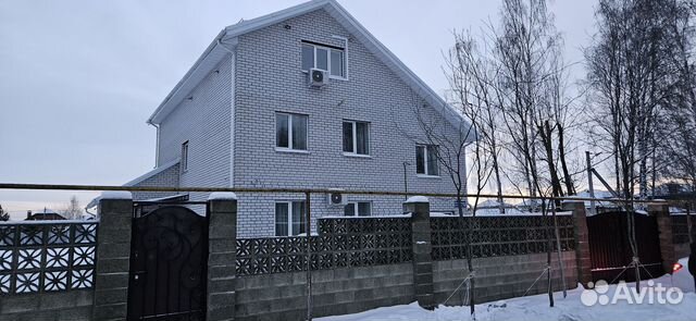 

Дом 450 м² на участке 12 сот.