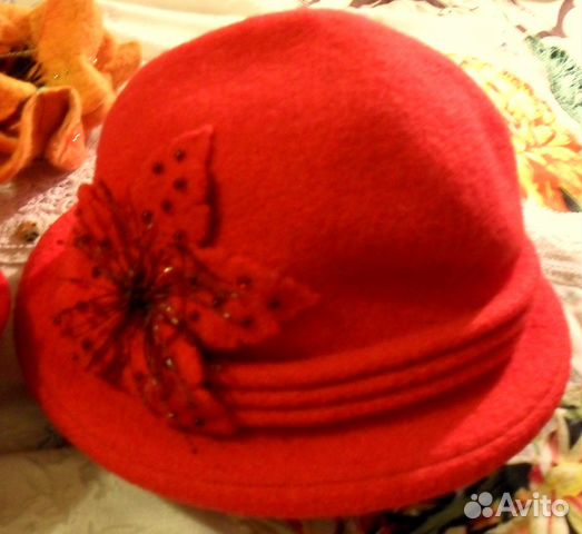 Три новые валяные шляпки,броши. Франция