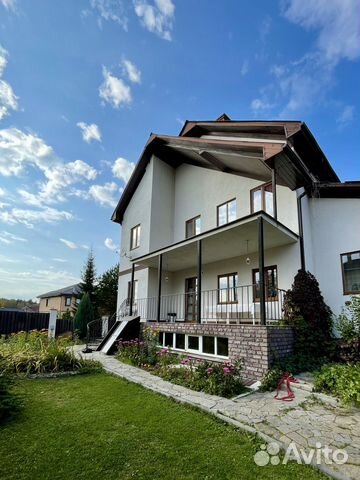 

Коттедж 400 м² на участке 13 сот.