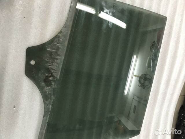 Стекло отпускное зад правое темное для Бмв Х5 Е70 Стекло отпускное зад правое темное для Бмв Х5 Е70
