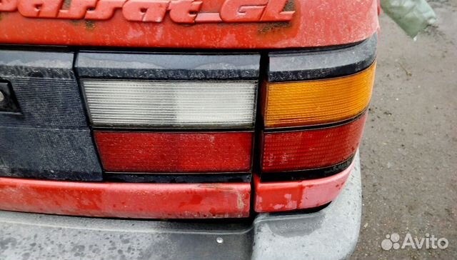 Фонарь задний правый VW Пассат б3 универсал