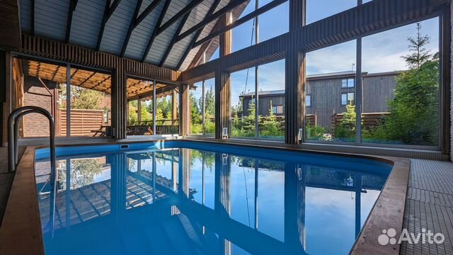 

10-к. и более дом, 600 м²