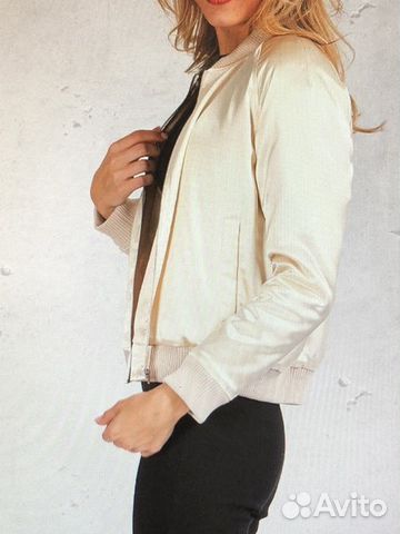 Бомбер женский новый (ветровка) Бомбер женский новый (ветровка)