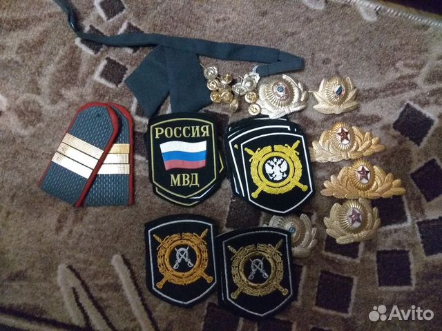 Кокарды,шевроны,пуговицы,костюм,шап для реквизита