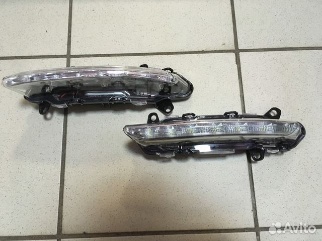 Ходовые огни правый и левый рест Mercedes W221 Ходовые огни правый и левый рест Mercedes W221