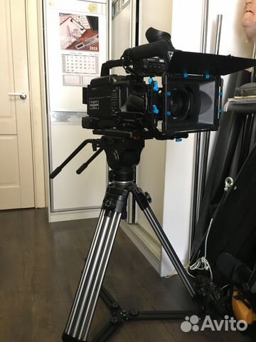 Профессиональная видео-кино камера Sony HVR-S270
