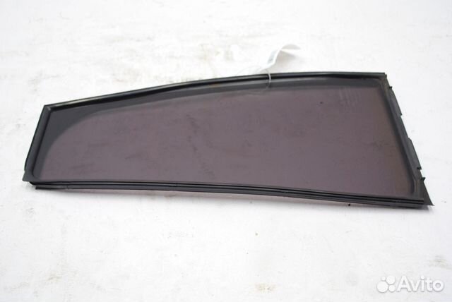 Форточка задней левой двери Toyota LC 200 Форточка задней левой двери Toyota LC 200