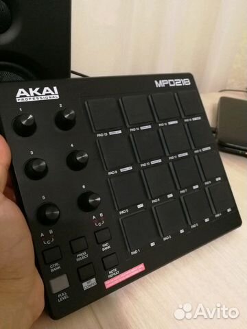 Akai MPD218