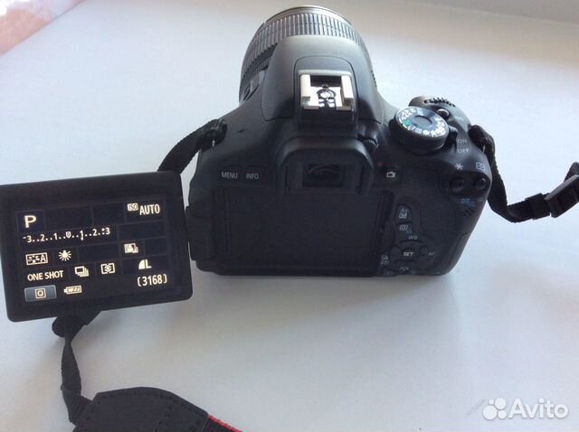 Зеркальная камера Canon EOS 600D kit 15-85 Зеркальная камера Canon EOS 600D kit 15-85