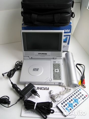 Портативный DVD/ CD -плеер Hyundai H-lcdvd705 Портативный DVD/ CD -плеер Hyundai H-lcdvd705