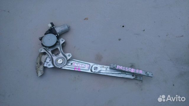 Тойота пассо KGC 10 15 стеклоподъемник правый