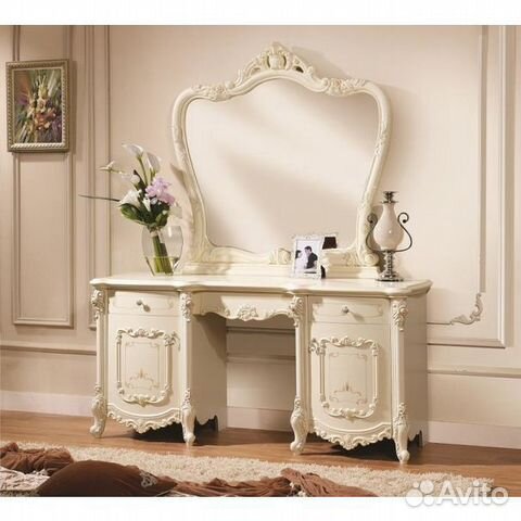 Стол туалетный Стол туалетный