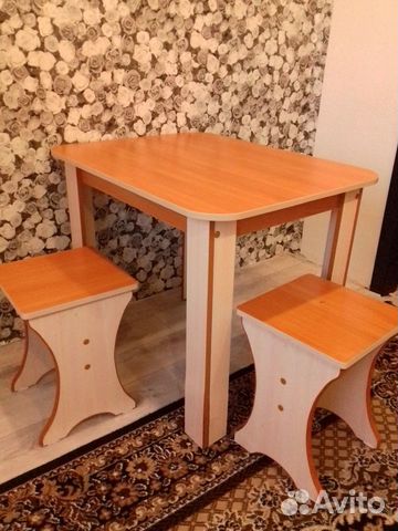 Кухонный стол Кухонный стол