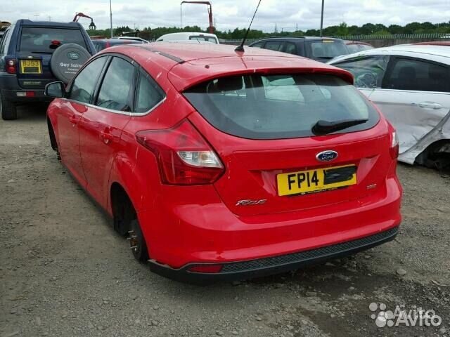 Дверь капот фара бампер Ford Focus 3 Дверь капот фара бампер Ford Focus 3