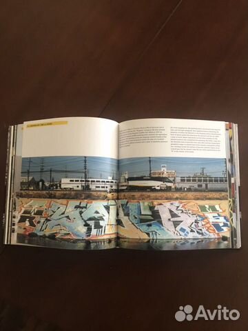 Книга Street World Urban culture from five contine Книга Street World Urban culture from five contine