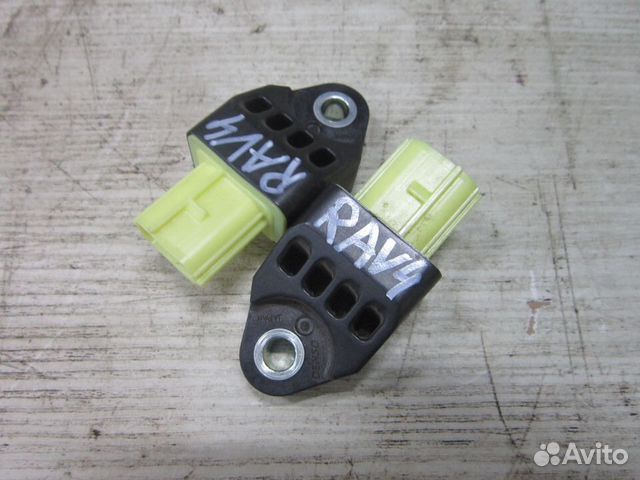 Датчик удара airbag Toyota RAV 4 CA40 XA40 Датчик удара airbag Toyota RAV 4 CA40 XA40