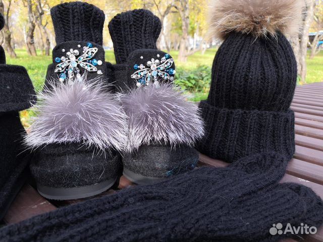Детские валеши с вязаным комплектом Детские валеши с вязаным комплектом
