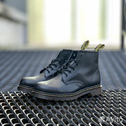 dr martens 101 smooth black