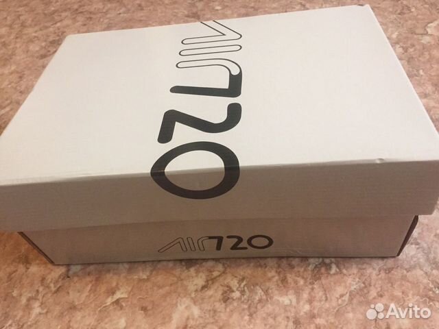 Новые кроссовки Nike Air720 Новые кроссовки Nike Air720