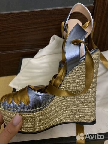 Босоножки Gucci 36,5 размера голубой цвет Босоножки Gucci 36,5 размера голубой цвет