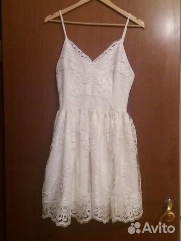 Платье белое
