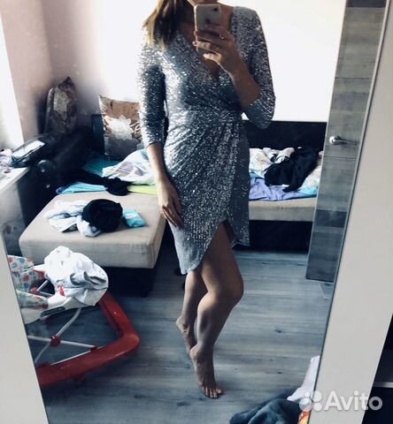 Платье в паетках