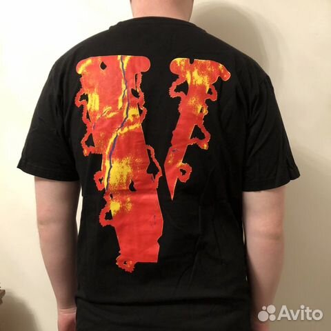 Футболка vlone череп Футболка vlone череп