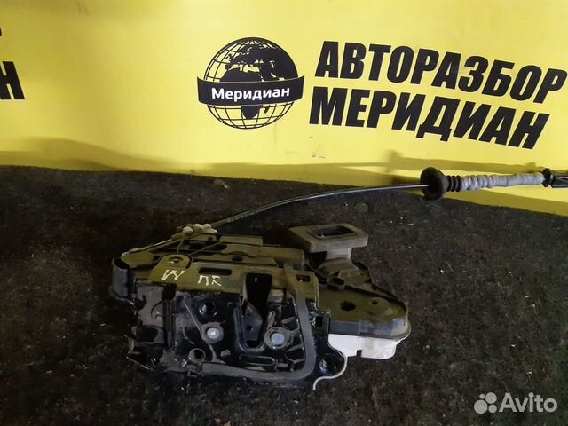 Замок двери передней правой VW Polo