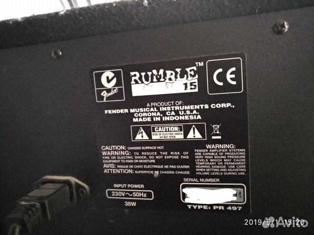 Комбоусилитель для бас-гитары Fender Rumble 15 Com Комбоусилитель для бас-гитары Fender Rumble 15 Com