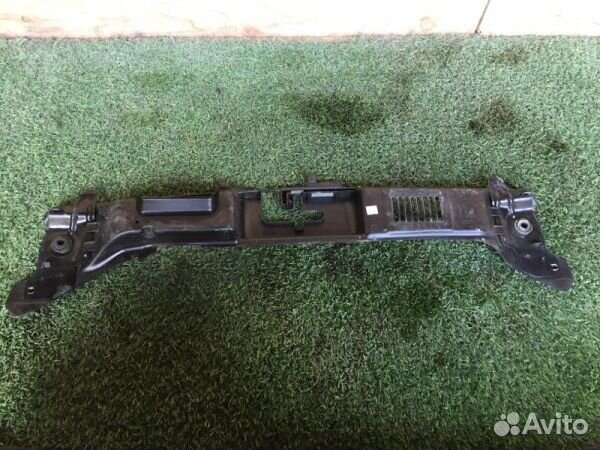 Накладка радиатора Volvo S40 II 2.5 2004 Накладка радиатора Volvo S40 II 2.5 2004